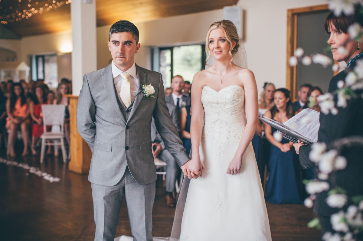 welsh_wedding_photographer_rachel_lambert_photography_canada_lake_lodge_michaela_haydn_ 54