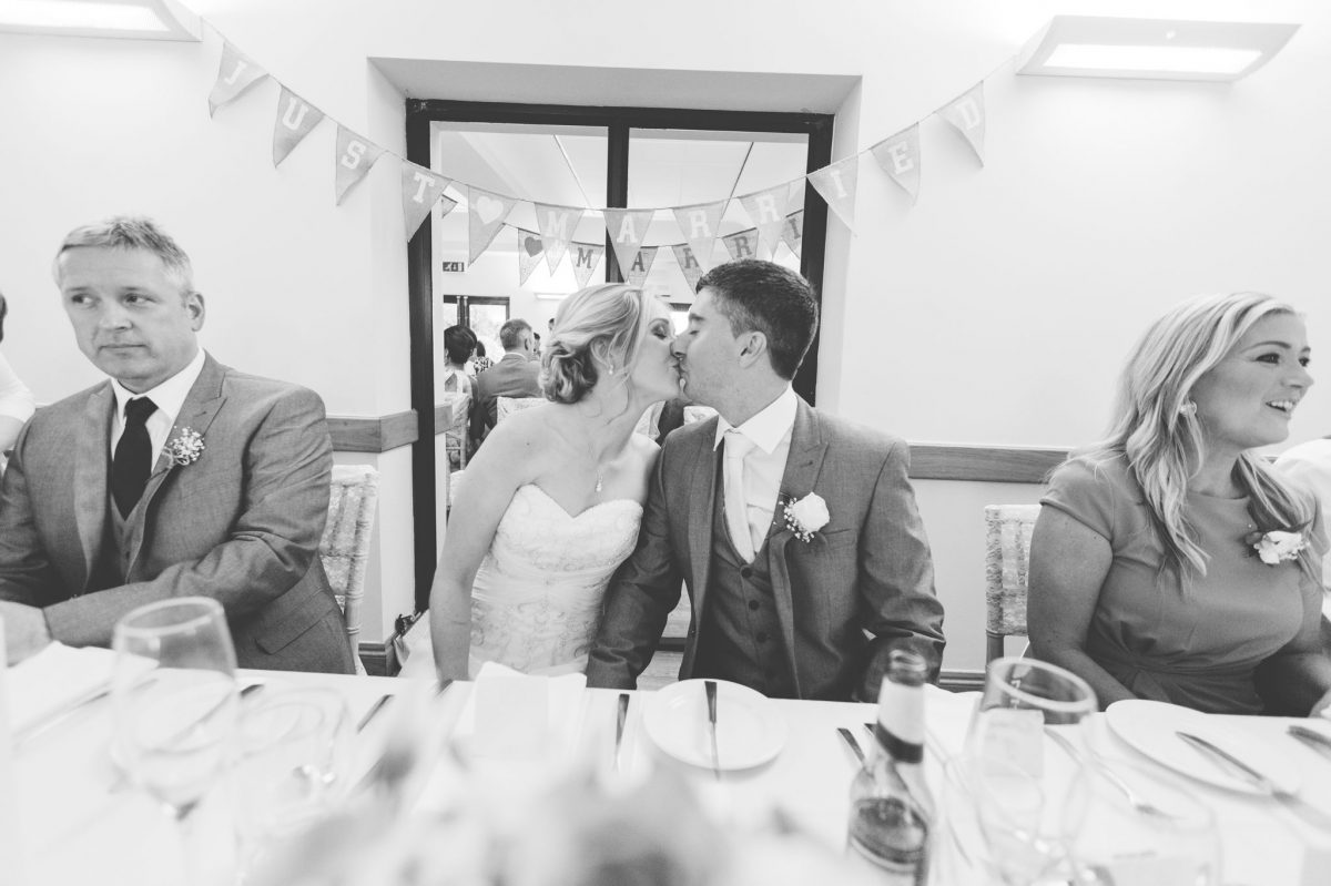 welsh_wedding_photographer_rachel_lambert_photography_canada_lake_lodge_michaela_haydn_ 84