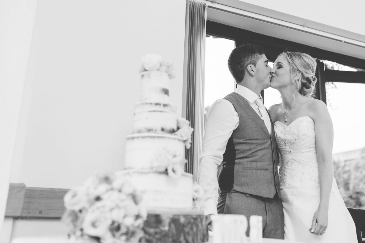 welsh_wedding_photographer_rachel_lambert_photography_canada_lake_lodge_michaela_haydn_ 89