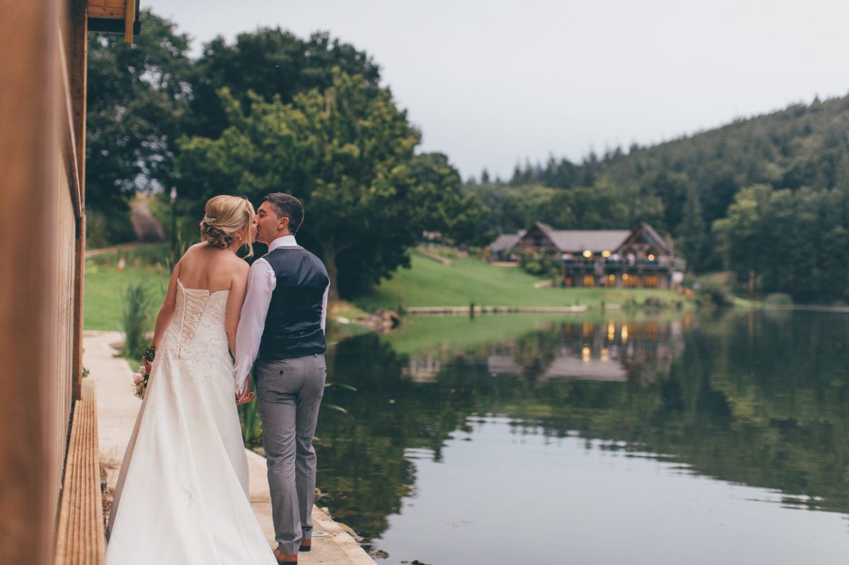 welsh_wedding_photographer_rachel_lambert_photography_canada_lake_lodge_michaela_haydn_ 96