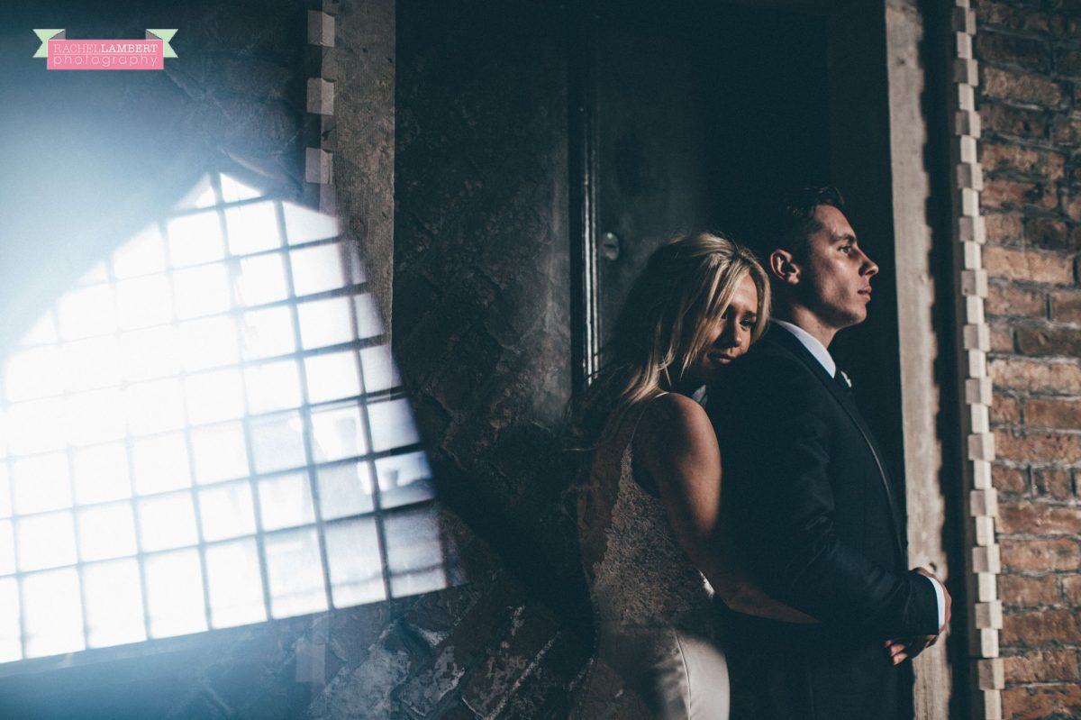 bride and groom prism photography Venice italy