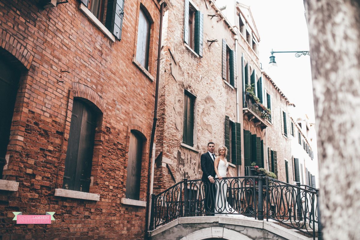 bride and groom bridge canal Venice italy
