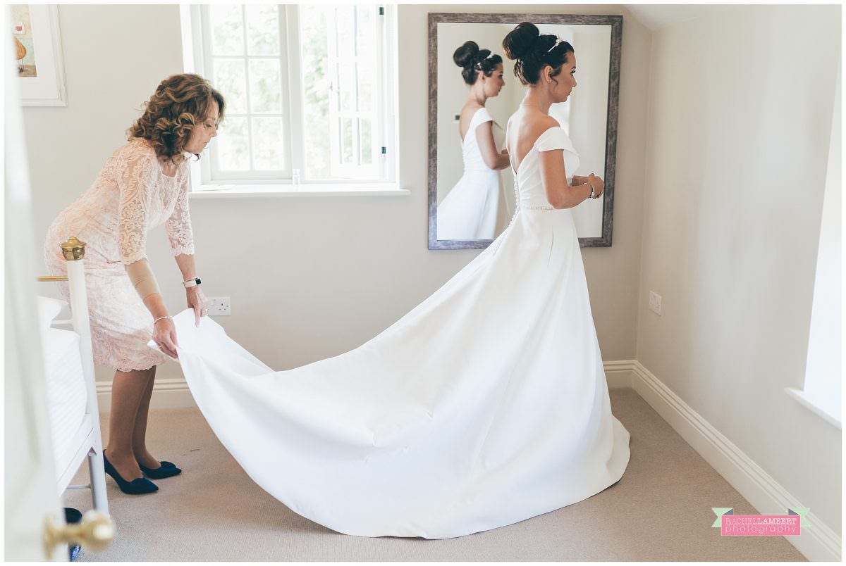 elmore court wedding photographer mother and bride