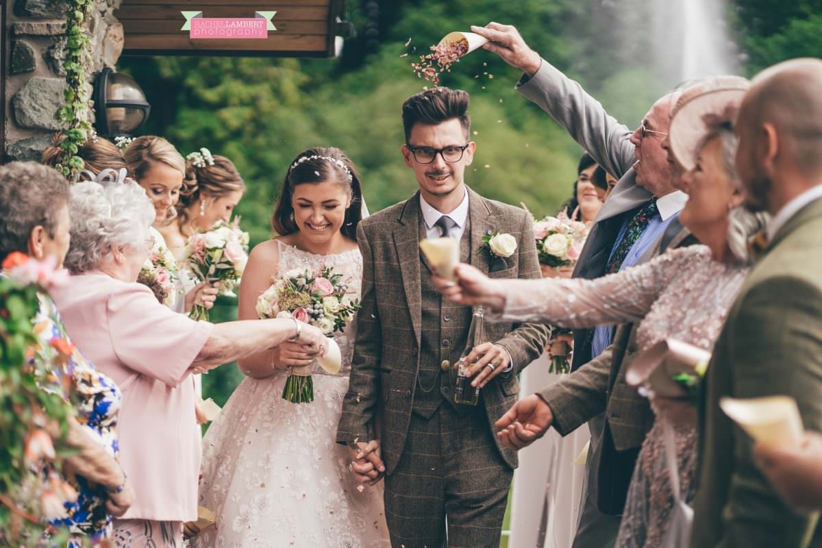 canada lake lodge bride and groom confetti shot