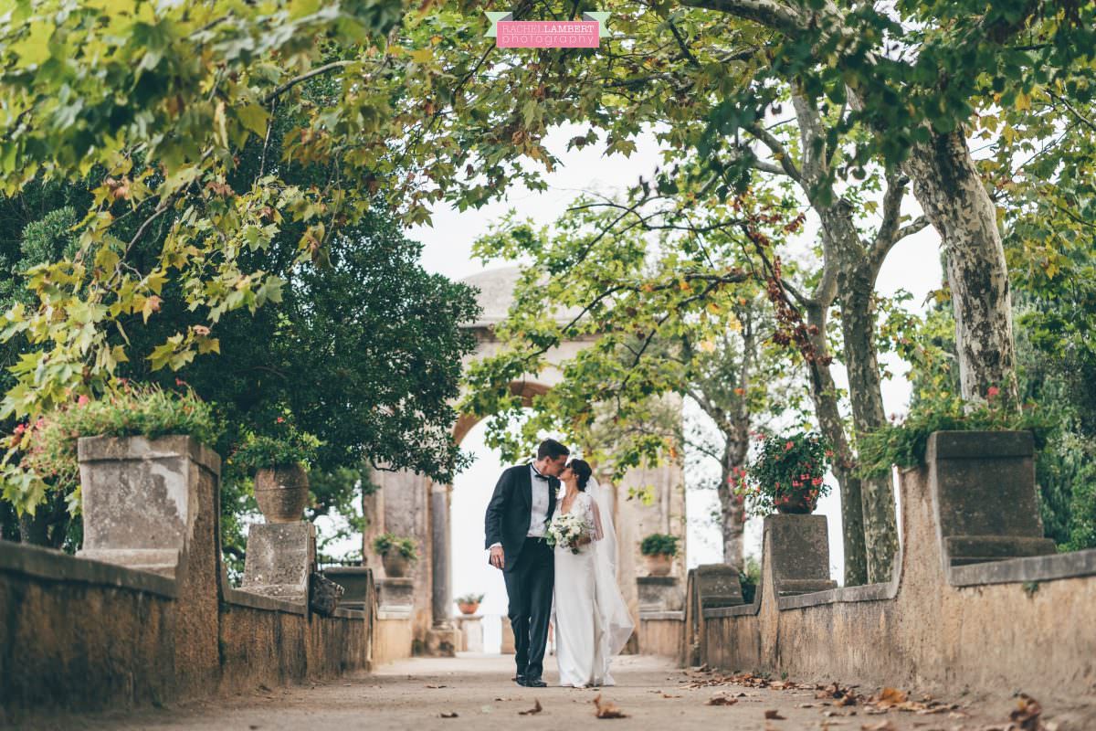 villa cimbrone ravello amalfi wedding photos couple shots