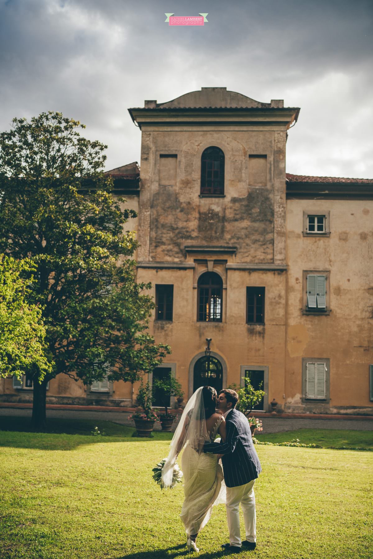 destination weddings photographers in italy pisa villa lungomonte