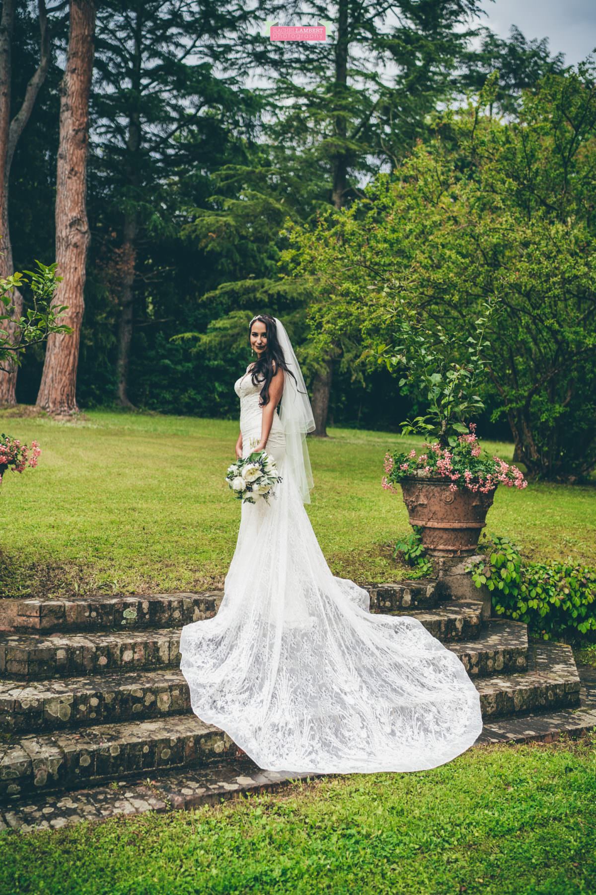 destination weddings photographers in italy pisa villa lungomonte couple shots bride
