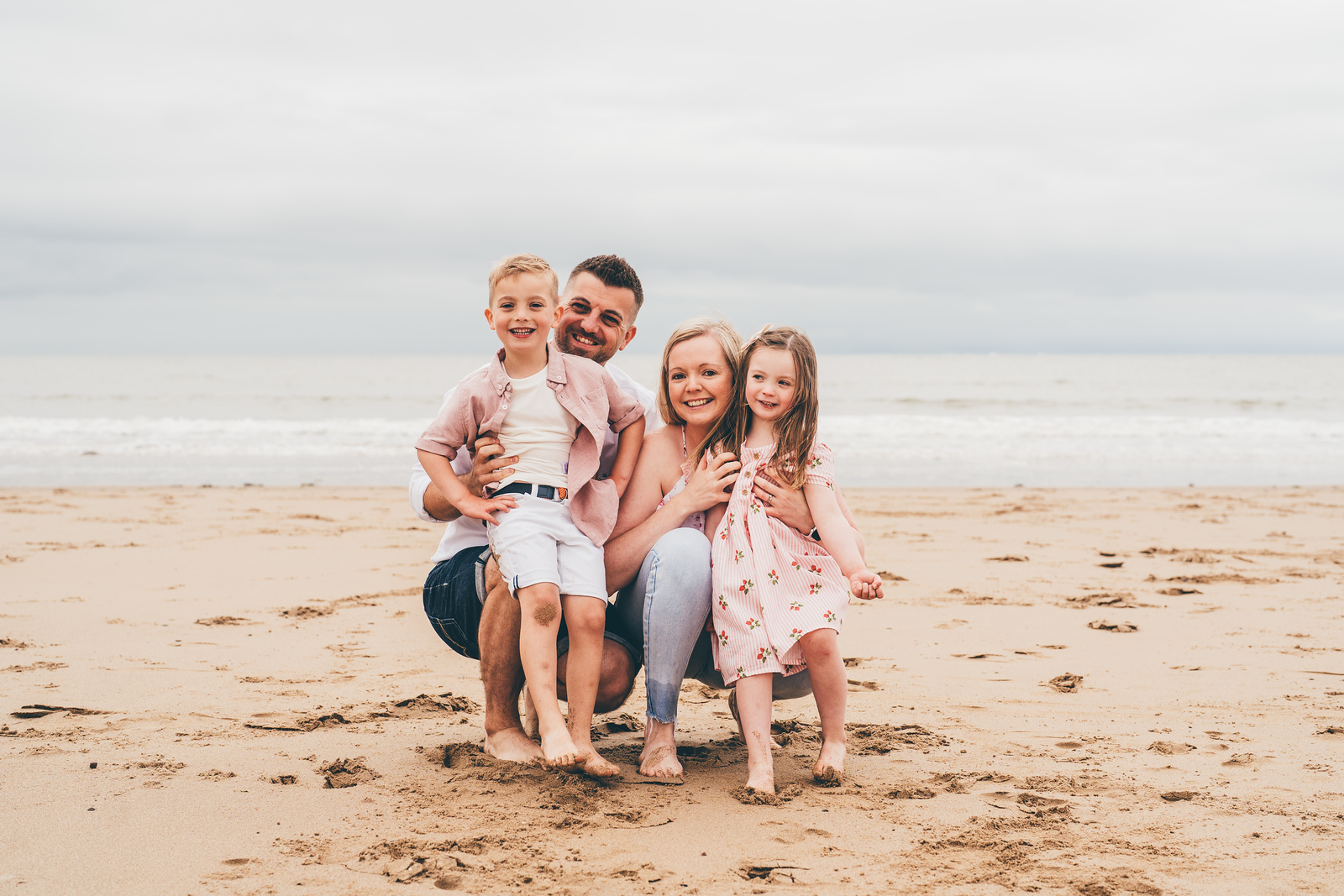 4_family_portrait_photographer_cardiff_rachel_lambert_photography_porthcawl