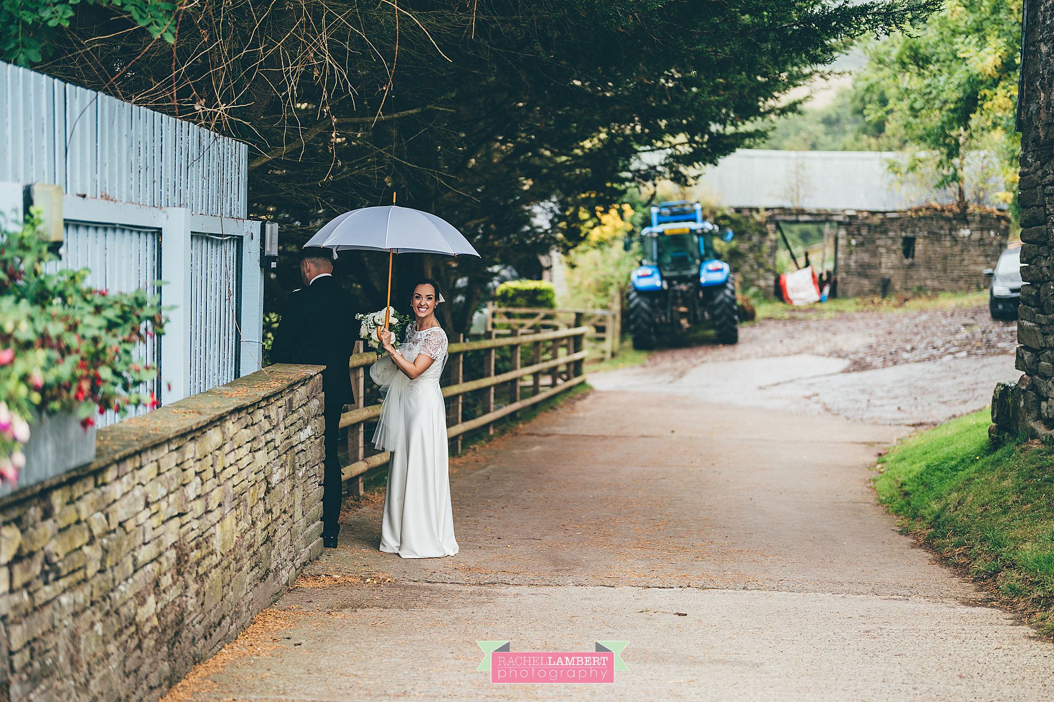 sugar loaf barn wedding photographer